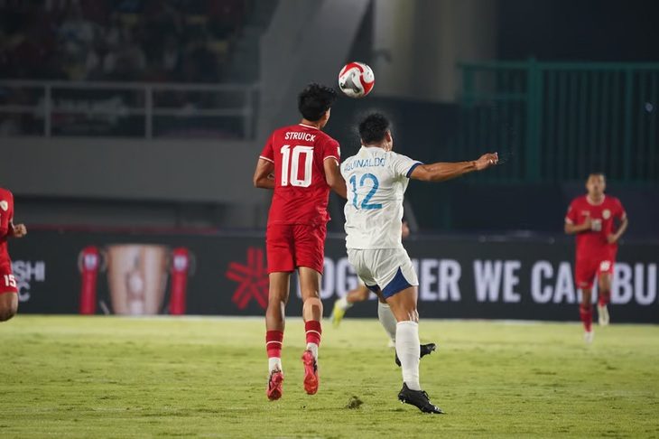 7921734794247-173479471515074075963 Chơi thiếu người vì đánh nguội, Indonesia bị loại gây sốc - Ảnh 1.