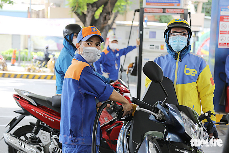 Bộ Tài chính: Thu thuế tiêu thụ đặc biệt với xăng là phù hợp - Ảnh 1. Bộ Tài chính: Thu thuế tiêu thụ đặc biệt với xăng là phù hợp - Ảnh 1.