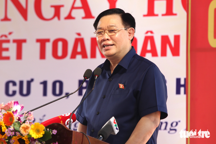Cảng Liên Chiểu sẽ hình thành 'thế chân kiềng' kinh tế cho Đà Nẵng - Ảnh 1. Chủ tịch Quốc hội Vương Đình Huệ khẳng định việc đầu tư cảng Liên Chiểu mang tầm nhìn dài hạn sẽ góp phần xây dựng "thế chân kiềng" cho kinh tế của Đà Nẵng - Ảnh: TRƯỜNG TRUNG