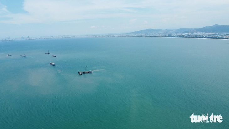 Chọn vị trí làm khu thương mại tự do Đà Nẵng, có đề xuất lấn biển- Ảnh 1. Cơ quan chức năng đang đề xuất nhiều địa điểm, trong đó có việc lấn biển để làm khu thương mại tự do - Ảnh: ĐOÀN CƯỜNG