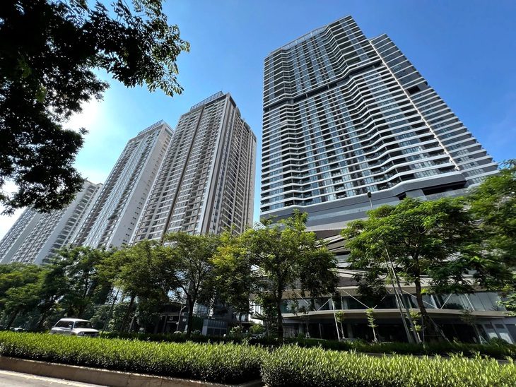Bộ Xây dựng: Nguồn cung nhà ở cải thiện, giao dịch giảm, giá bán tăng- Ảnh 1. Giá chung cư, nhà ở riêng lẻ trong quý 2 tiếp tục tăng trong khi lượng giao dịch giảm khoảng 30% so với quý 1 - Ảnh: NAM TRẦN