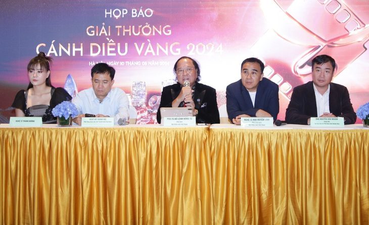 Họp báo giải thưởng Cánh diều vàng 2024 sáng 10-8 tại Hà Nội - Ảnh: ANH VŨ Cánh diều vàng 2024: Chưa thấy Trấn Thành và Lý Hải, vắng phim 'hot' phía Nam- Ảnh 1.