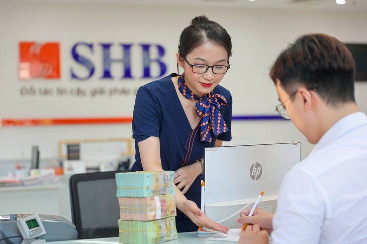 shb-5-12-17333969554342027482860 Bí kíp gửi tiết kiệm ‘lợi cả đôi đường’ - Ảnh 1.