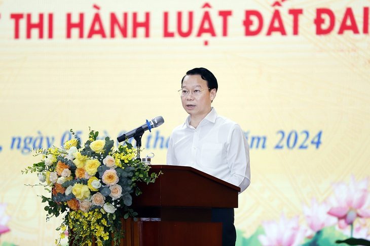 small20240905hoi-nghi-pho-bien-luat-dd5-17255069278841126872426 Bộ trưởng Đỗ Đức Duy: Đưa những đột phá của Luật Đất đai 2024 vào cuộc sống - Ảnh 1.
