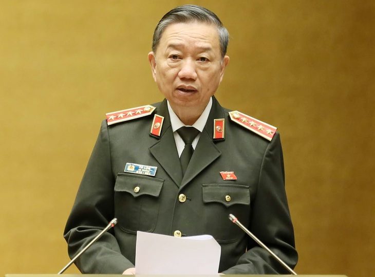 Chính phủ giải trình về đề xuất 6 vị trí thăng hàm thượng tướng, thiếu tướng công an - Ảnh 1. Chính phủ giải trình về đề xuất 6 vị trí thăng hàm thượng tướng, thiếu tướng công an - Ảnh 1.