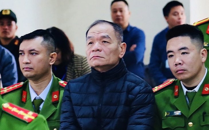 Bị cáo Lê Thanh Vân nói cầm tiền cho... chủ doanh nghiệp vui - Ảnh 1. Bị cáo Lê Thanh Vân nói cầm tiền cho chủ doanh nghiệp vui - Ảnh 1.